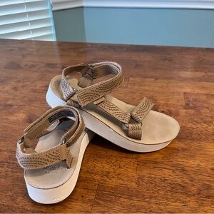 Teva midform universal canvas Women's Brown tan Sandals